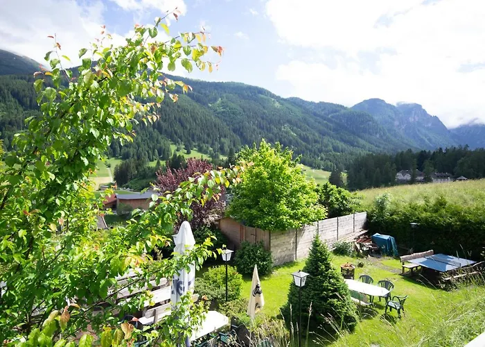 Cafe Max Apartment *